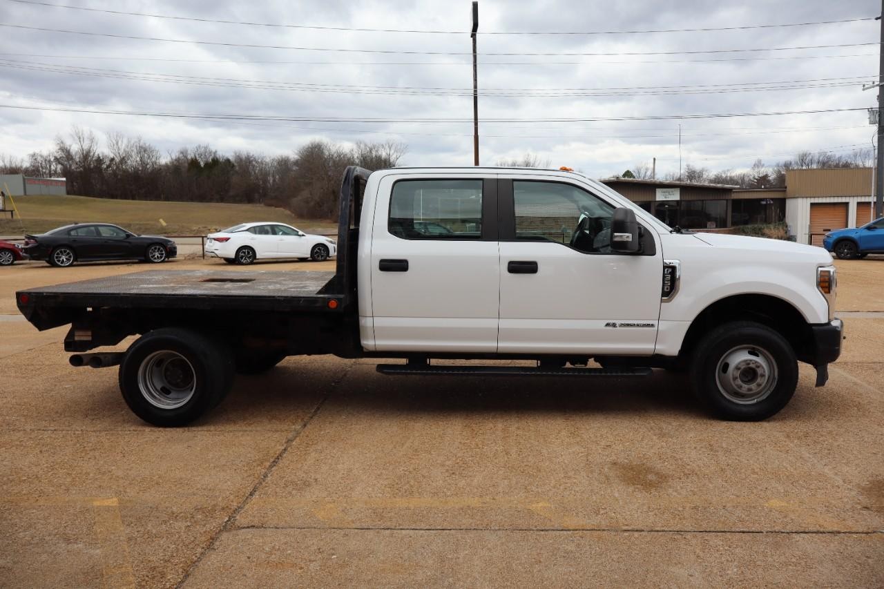 Ford Super Duty F-350 DRW Vehicle Full-screen Gallery Image 6