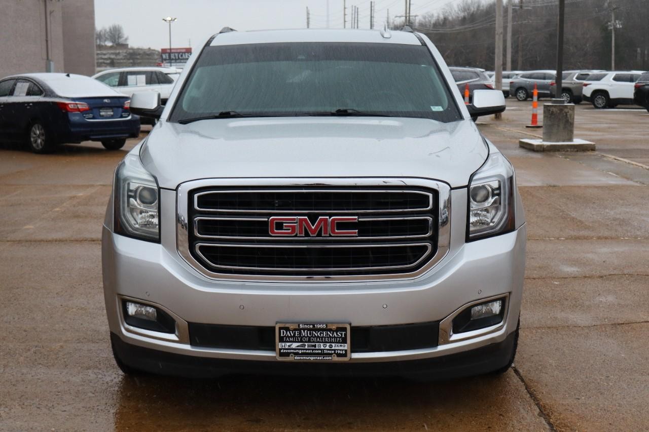 GMC Yukon XL Vehicle Full-screen Gallery Image 8
