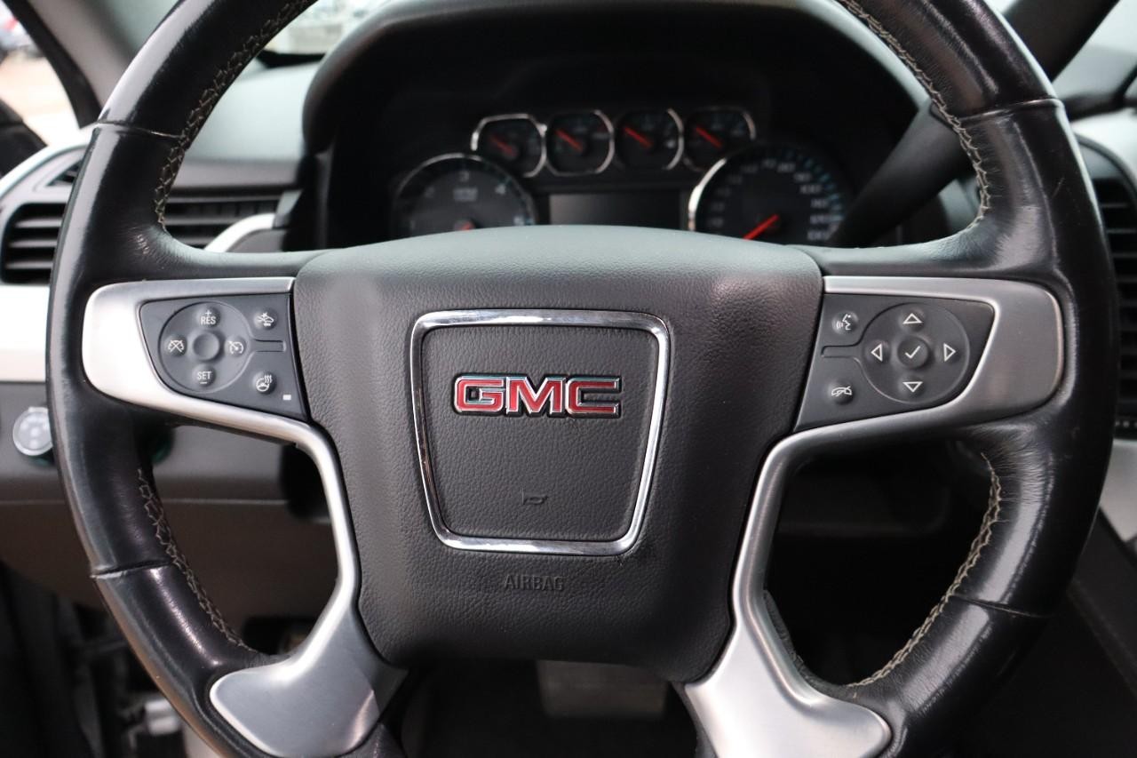 GMC Yukon XL Vehicle Full-screen Gallery Image 13