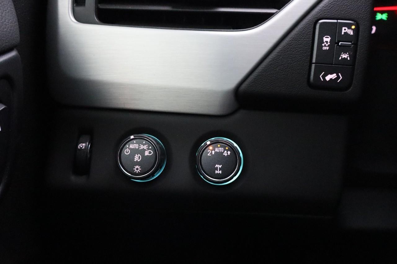 GMC Yukon XL Vehicle Full-screen Gallery Image 17