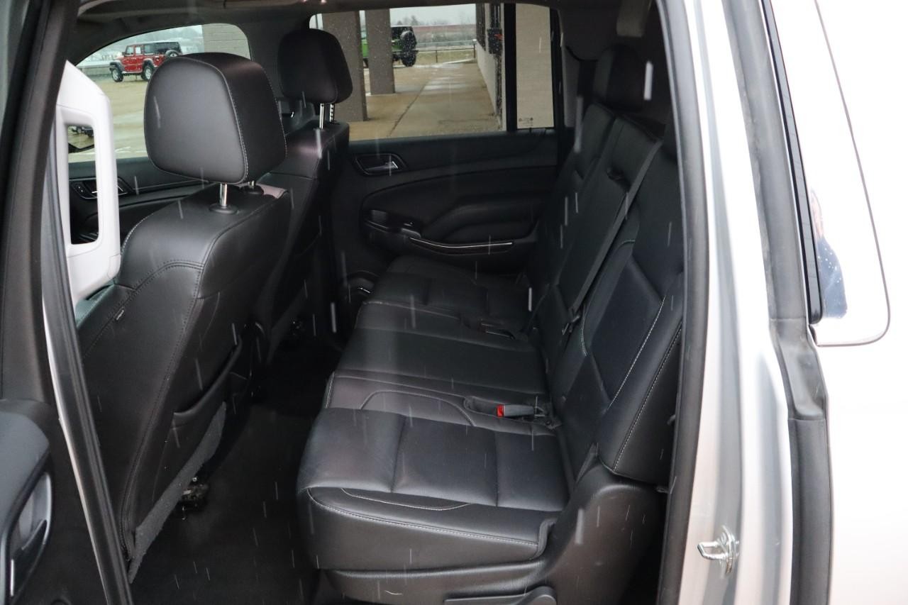 GMC Yukon XL Vehicle Full-screen Gallery Image 18