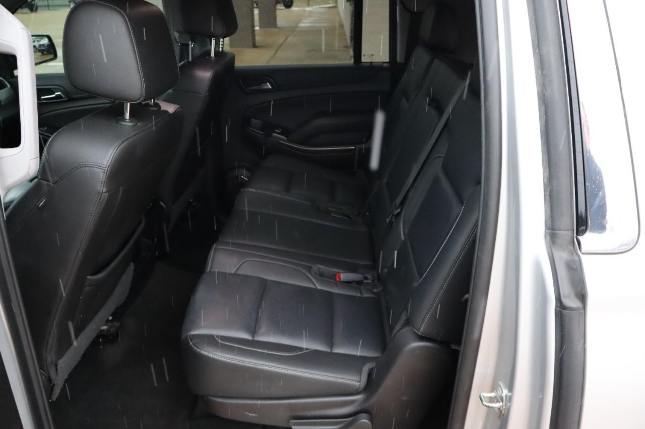 GMC Yukon XL Vehicle Full-screen Gallery Image 19