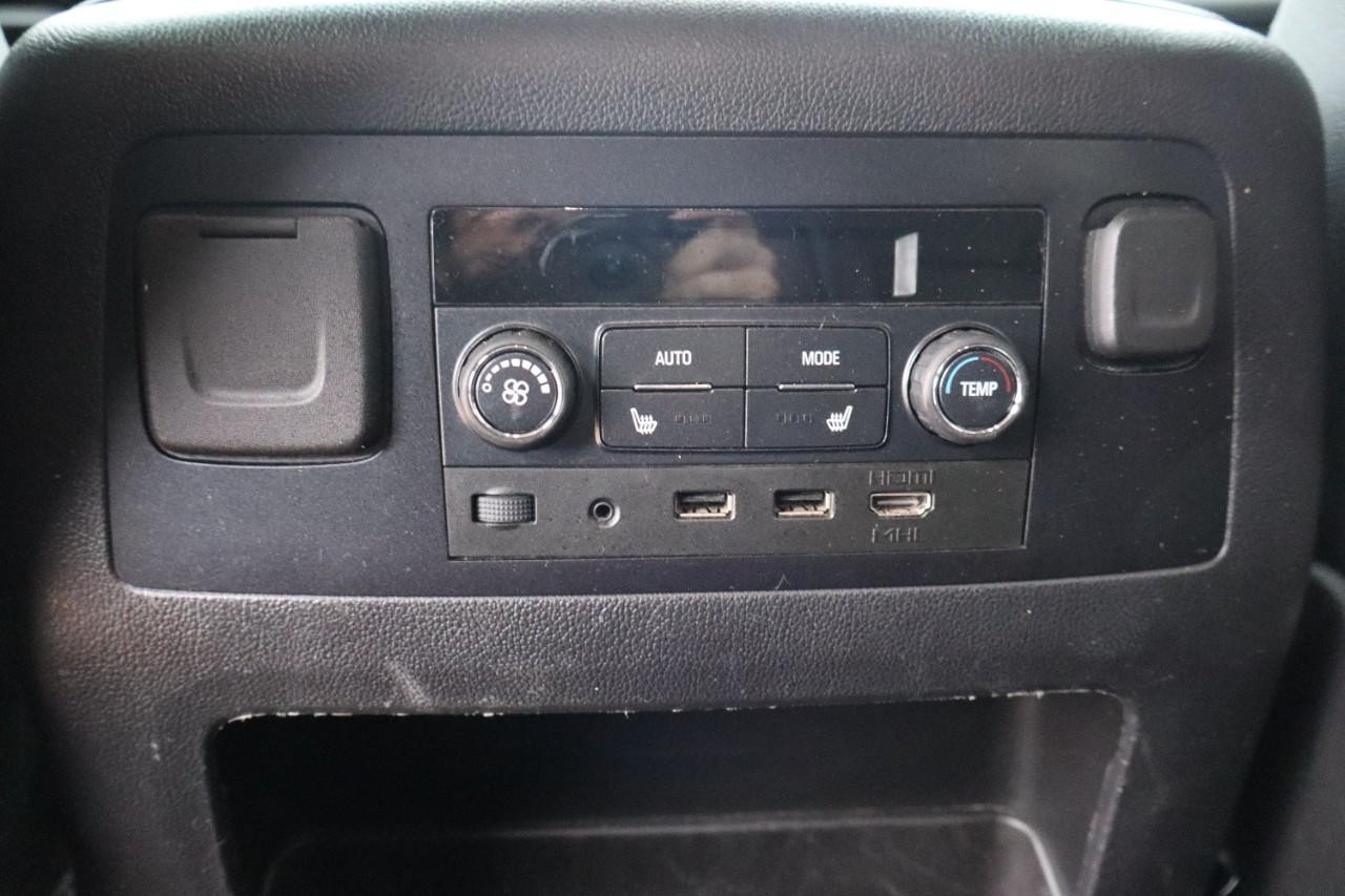 GMC Yukon XL Vehicle Full-screen Gallery Image 21