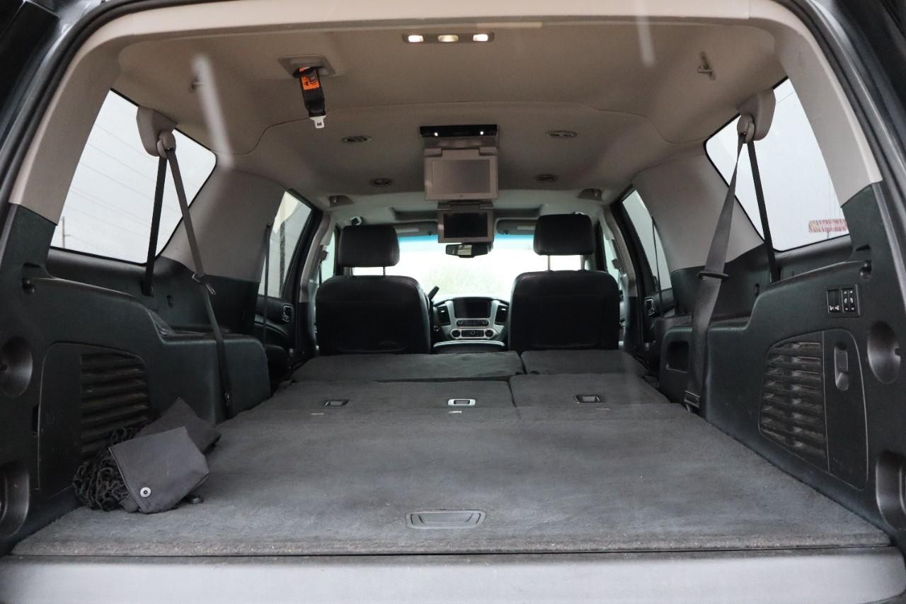 GMC Yukon XL Vehicle Full-screen Gallery Image 23