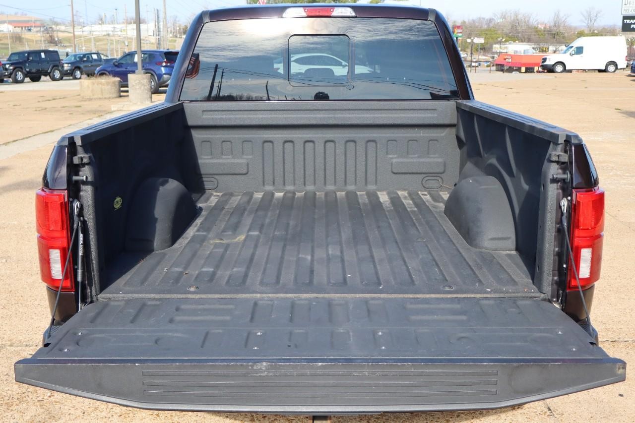 Ford F-150 Vehicle Full-screen Gallery Image 16