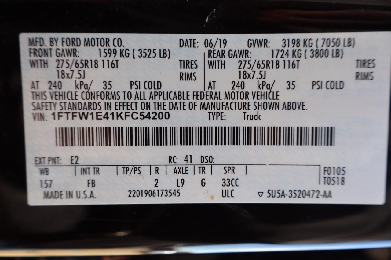 Ford F-150 Vehicle Full-screen Gallery Image 17