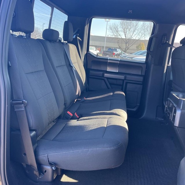 Ford F-150 Vehicle Full-screen Gallery Image 8