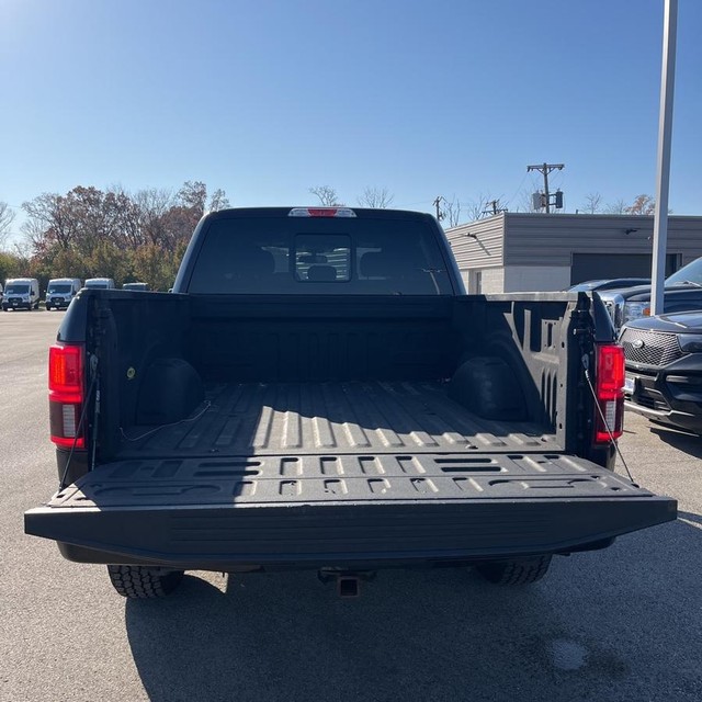 Ford F-150 Vehicle Full-screen Gallery Image 9