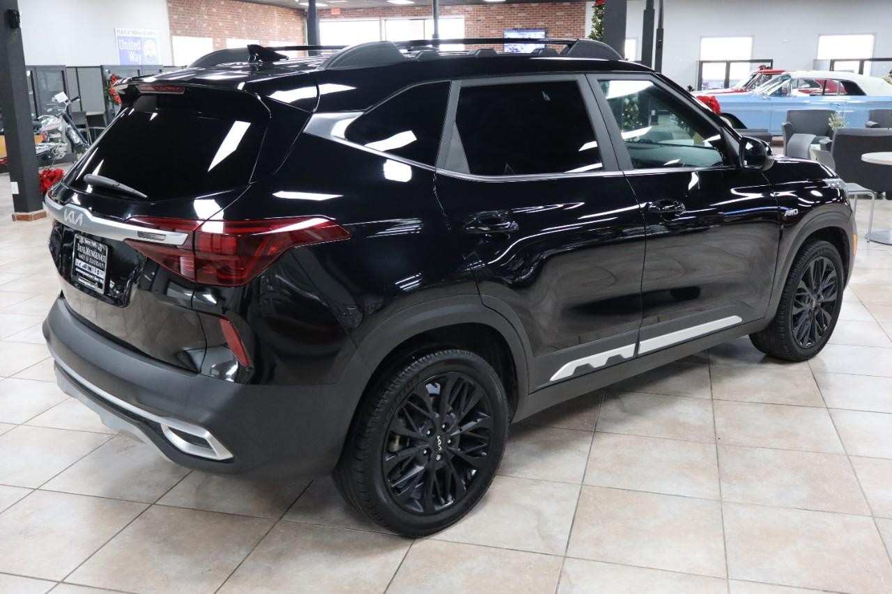 Kia Seltos Vehicle Full-screen Gallery Image 5