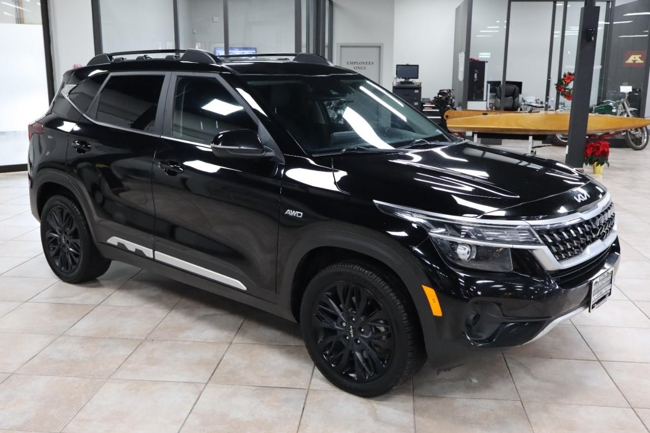 Kia Seltos Vehicle Full-screen Gallery Image 7