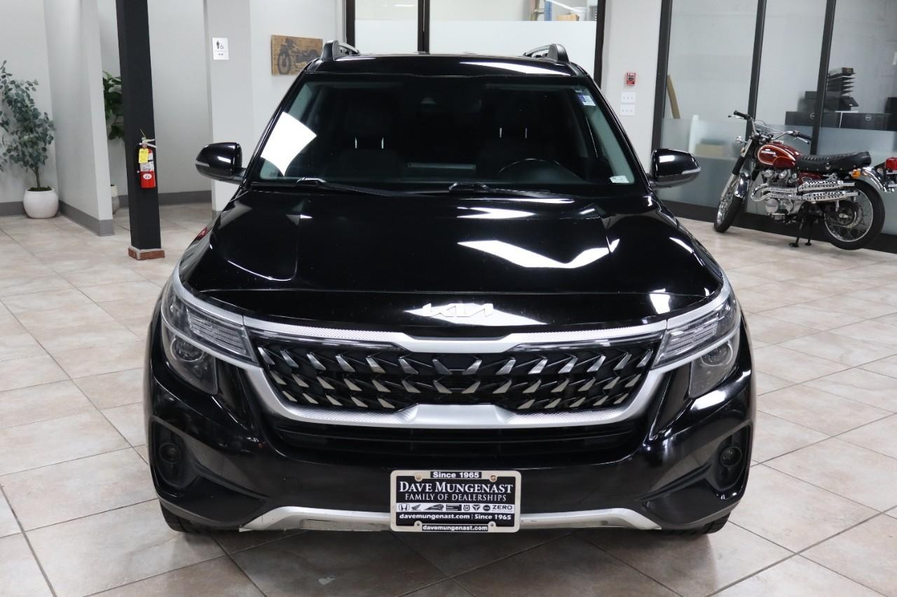 Kia Seltos Vehicle Full-screen Gallery Image 8