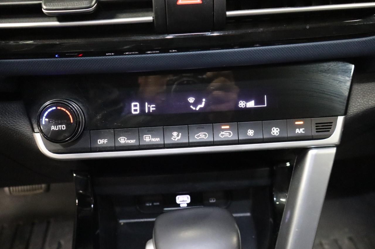 Kia Seltos Vehicle Full-screen Gallery Image 16