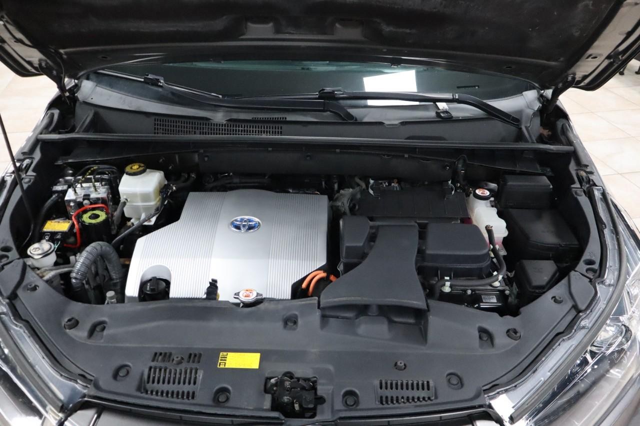 Toyota Highlander Vehicle Full-screen Gallery Image 29