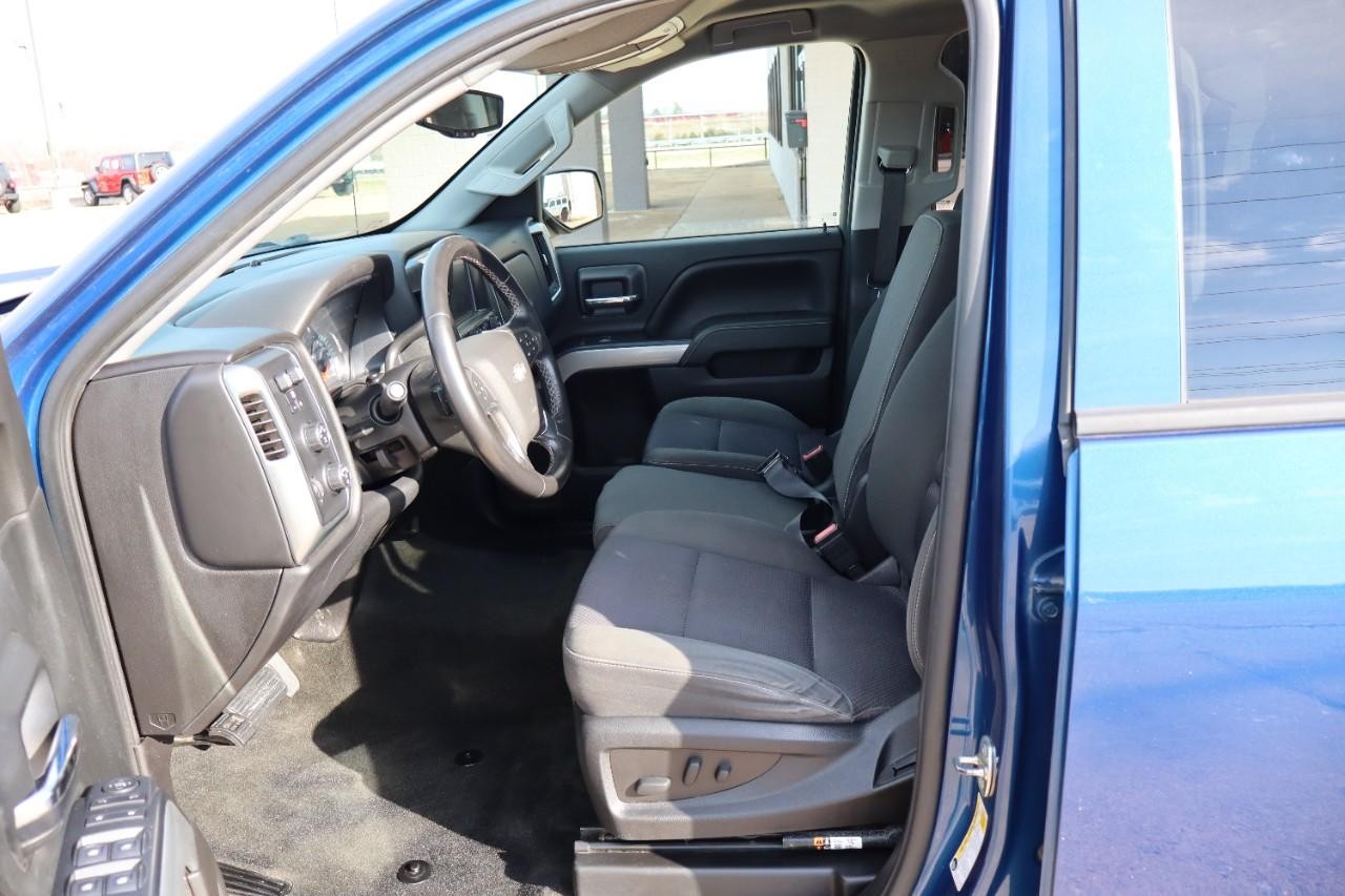 Chevrolet Silverado 1500 Vehicle Full-screen Gallery Image 9