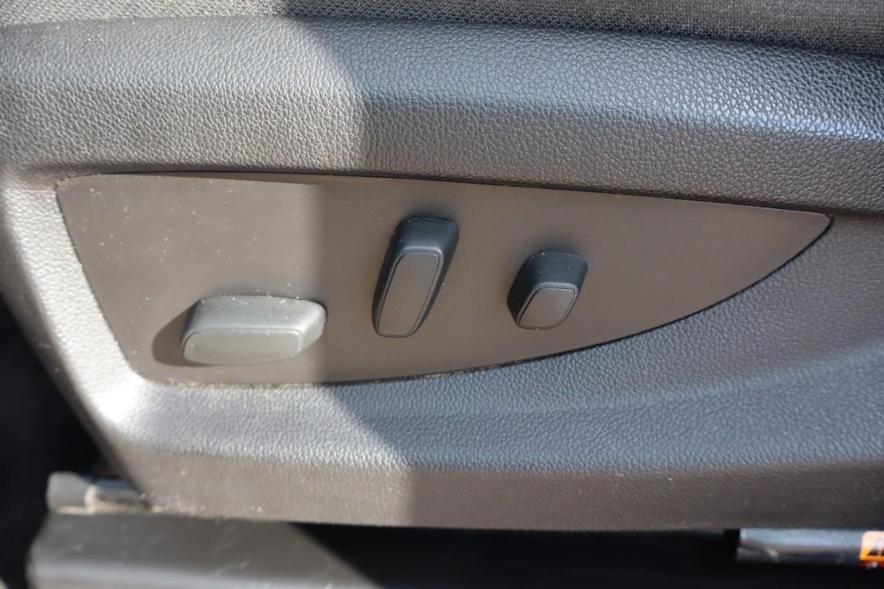 Chevrolet Silverado 1500 Vehicle Full-screen Gallery Image 10