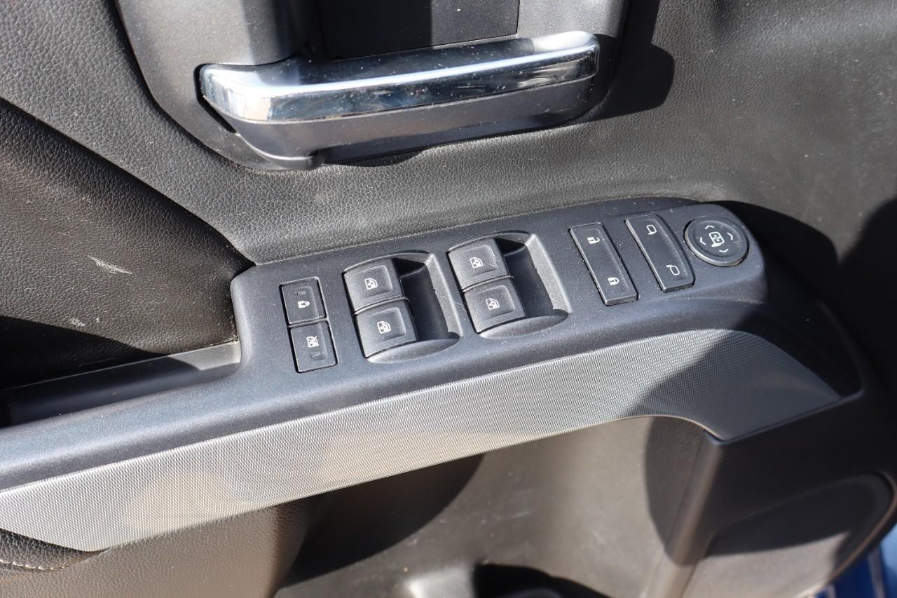 Chevrolet Silverado 1500 Vehicle Full-screen Gallery Image 11