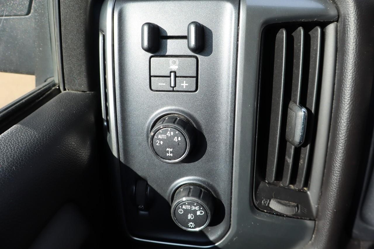 Chevrolet Silverado 1500 Vehicle Full-screen Gallery Image 17