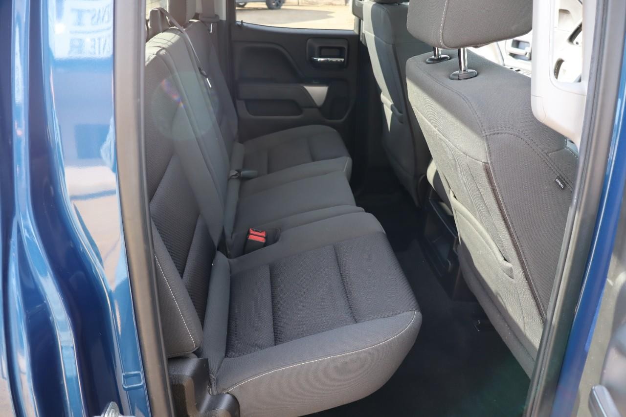 Chevrolet Silverado 1500 Vehicle Full-screen Gallery Image 18