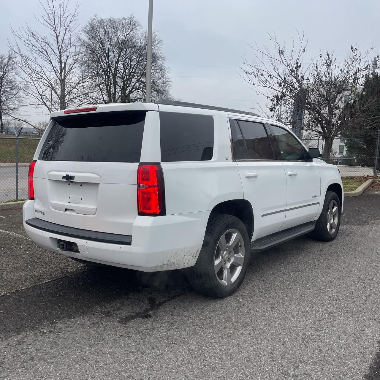 Chevrolet Tahoe Vehicle Full-screen Gallery Image 5