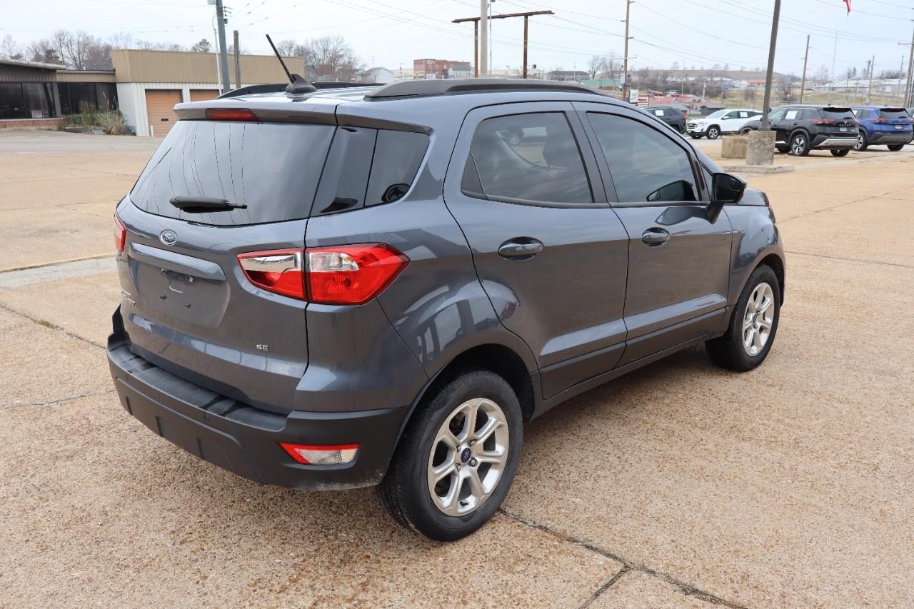 Ford EcoSport Vehicle Full-screen Gallery Image 4