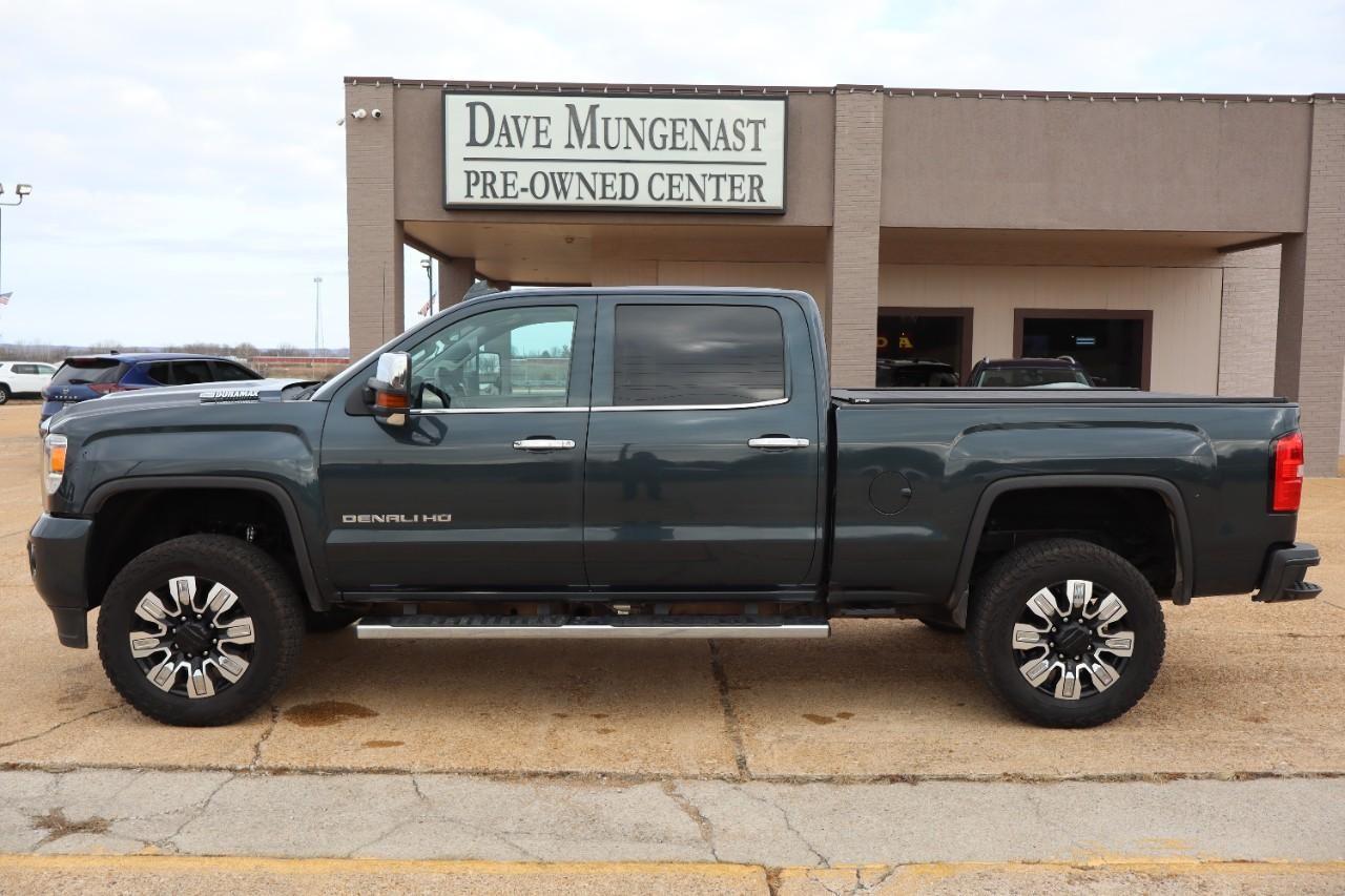 GMC Sierra 3500HD Vehicle Full-screen Gallery Image 4