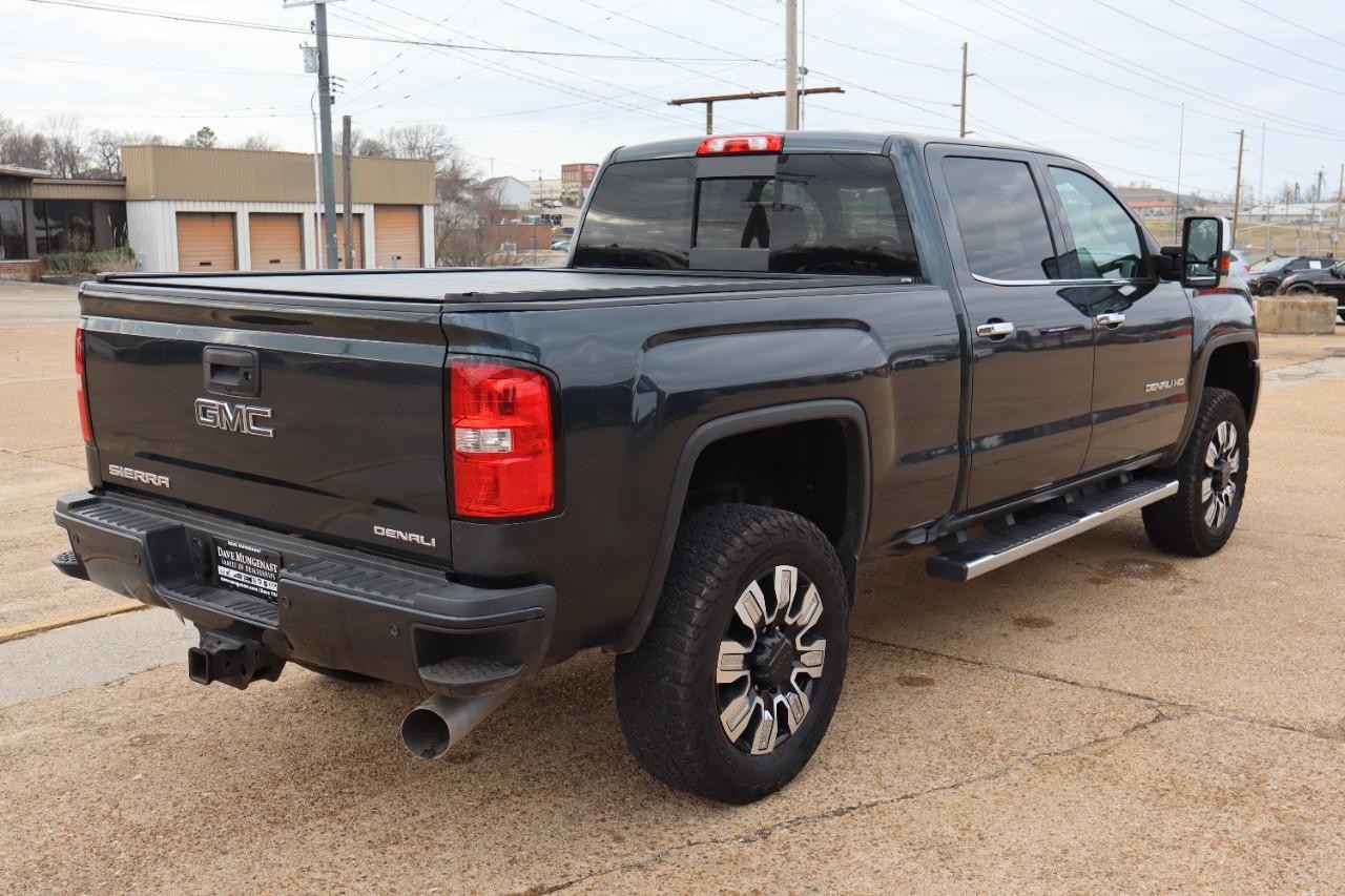 GMC Sierra 3500HD Vehicle Full-screen Gallery Image 7