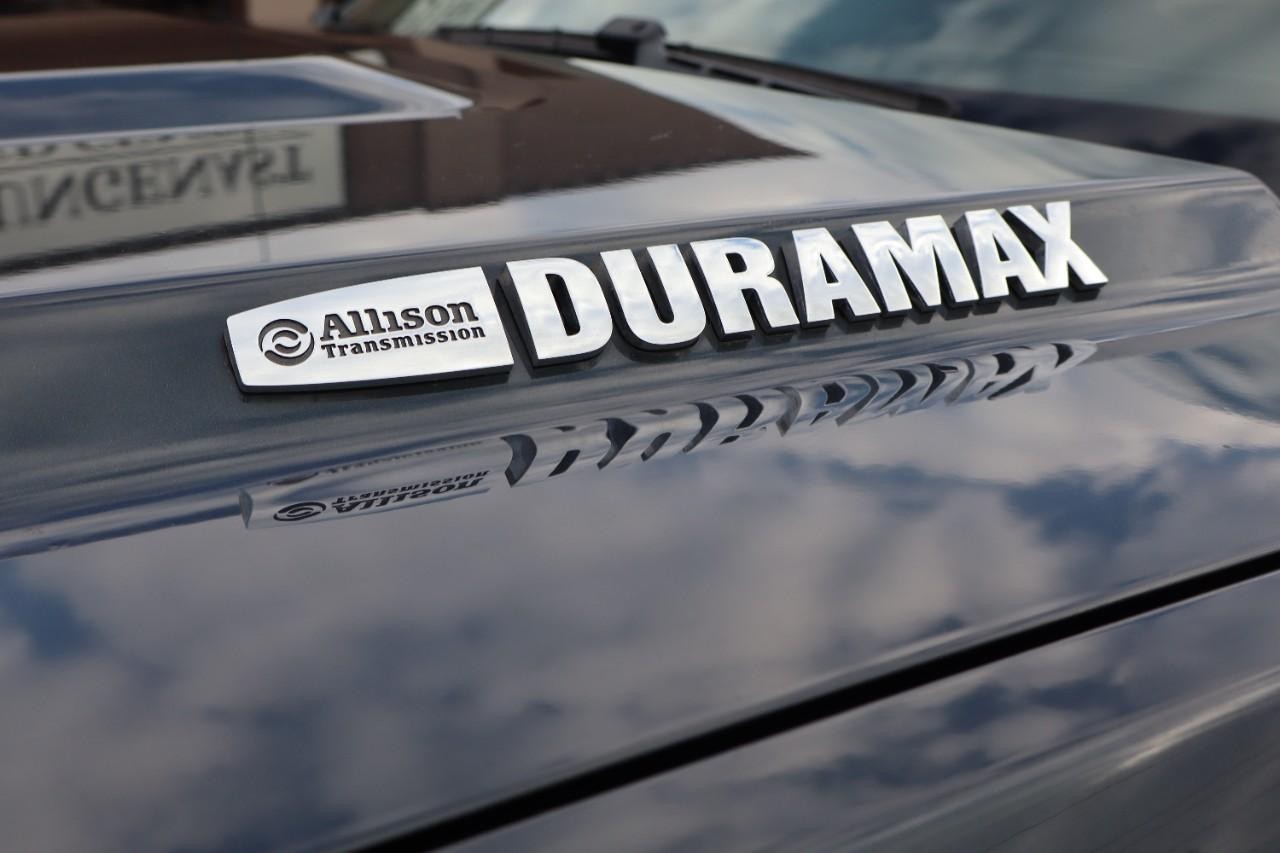 GMC Sierra 3500HD Vehicle Full-screen Gallery Image 10