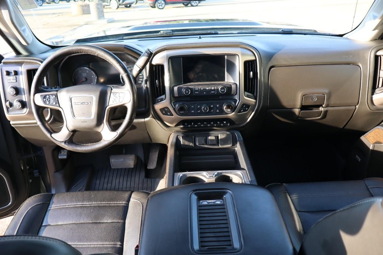 GMC Sierra 3500HD Vehicle Full-screen Gallery Image 16