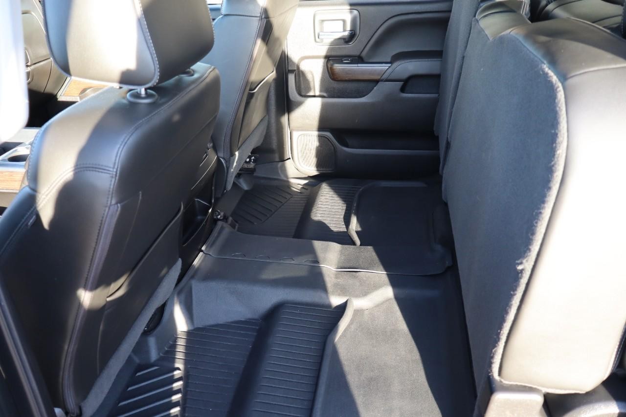 GMC Sierra 3500HD Vehicle Full-screen Gallery Image 18