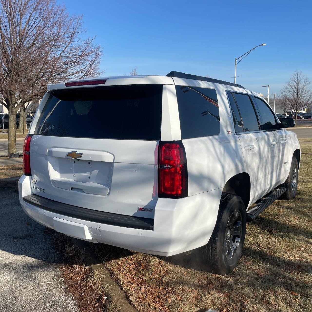 Chevrolet Tahoe Vehicle Full-screen Gallery Image 3