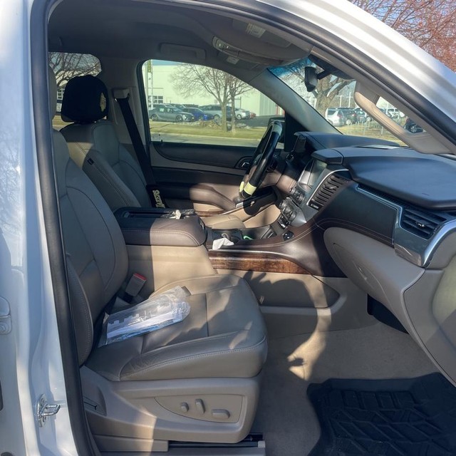 Chevrolet Tahoe Vehicle Full-screen Gallery Image 6