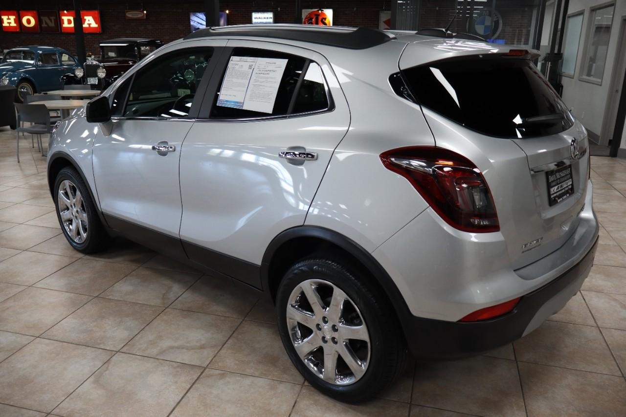 Buick Encore Vehicle Full-screen Gallery Image 3