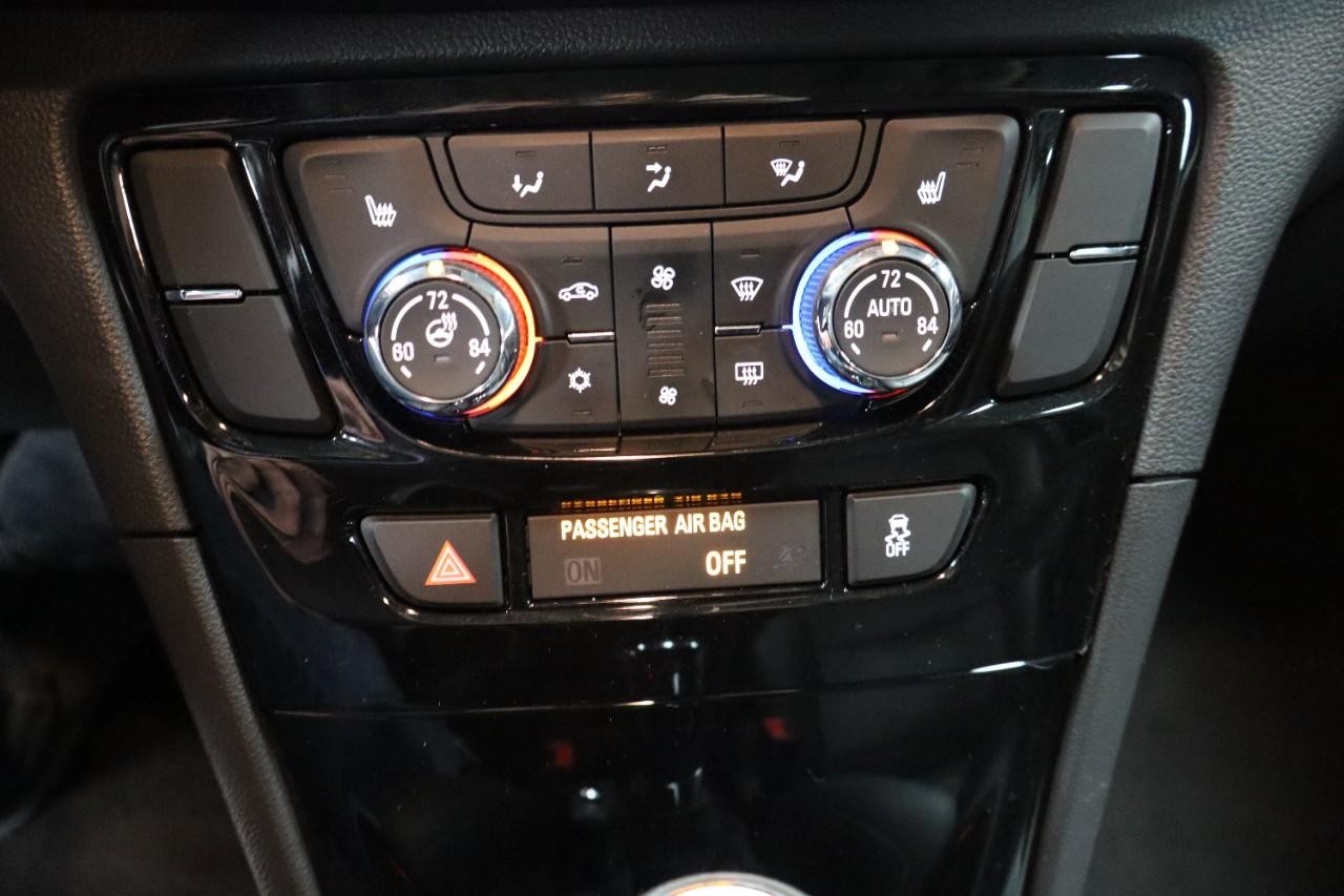 Buick Encore Vehicle Full-screen Gallery Image 16