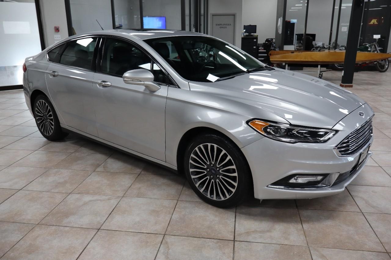 Ford Fusion Vehicle Full-screen Gallery Image 7