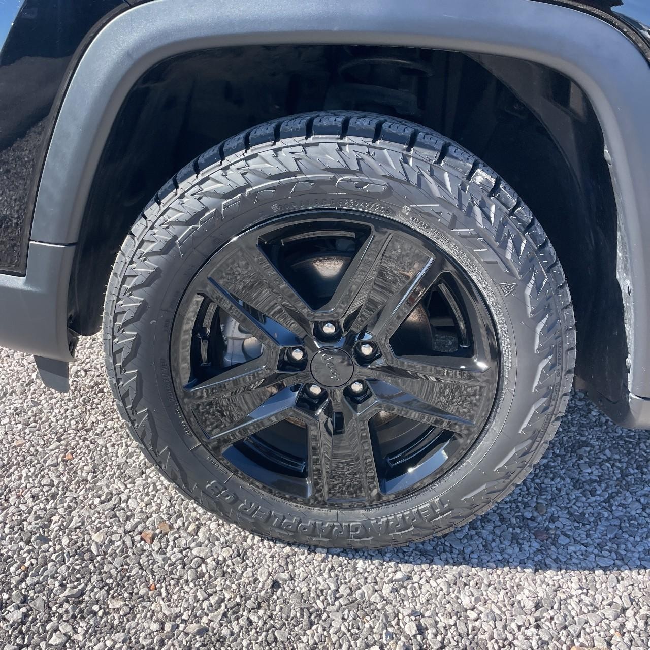 Jeep Compass Vehicle Full-screen Gallery Image 2