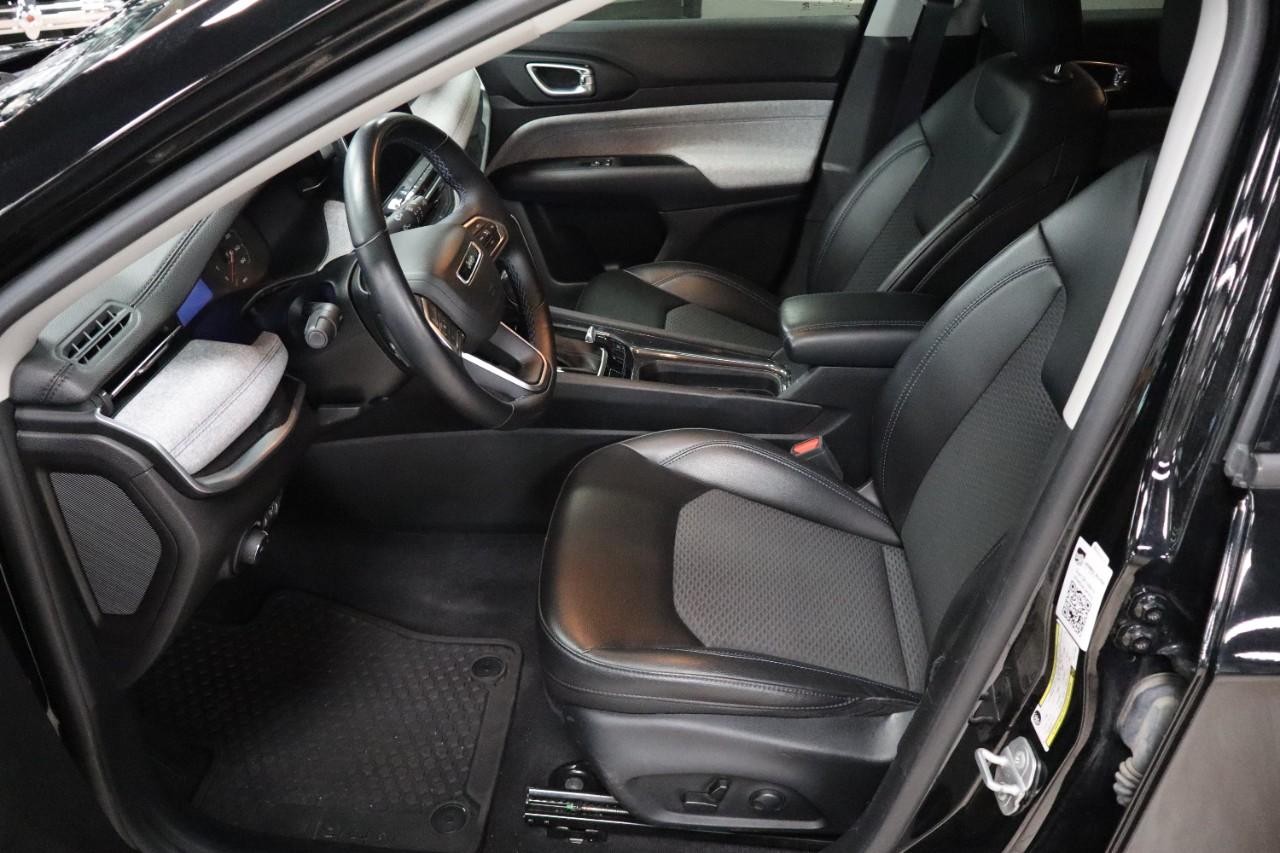 Jeep Compass Vehicle Full-screen Gallery Image 9