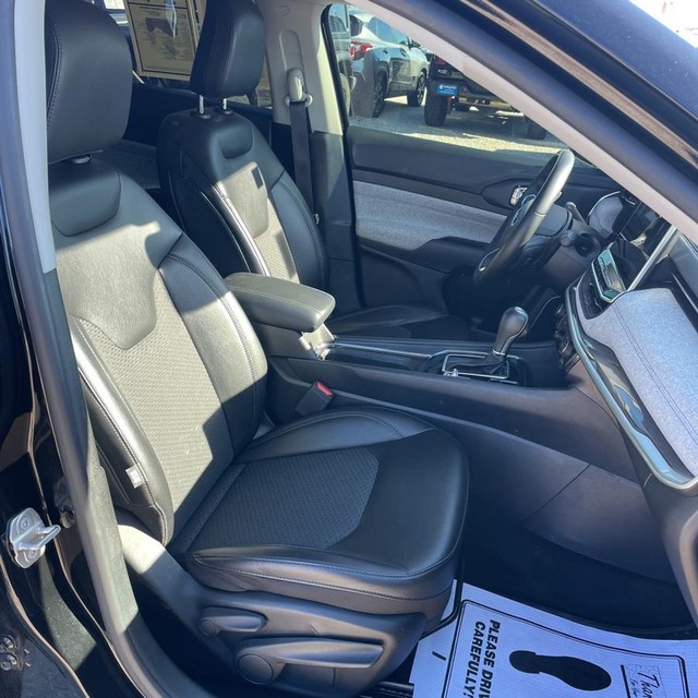 Jeep Compass Vehicle Full-screen Gallery Image 4