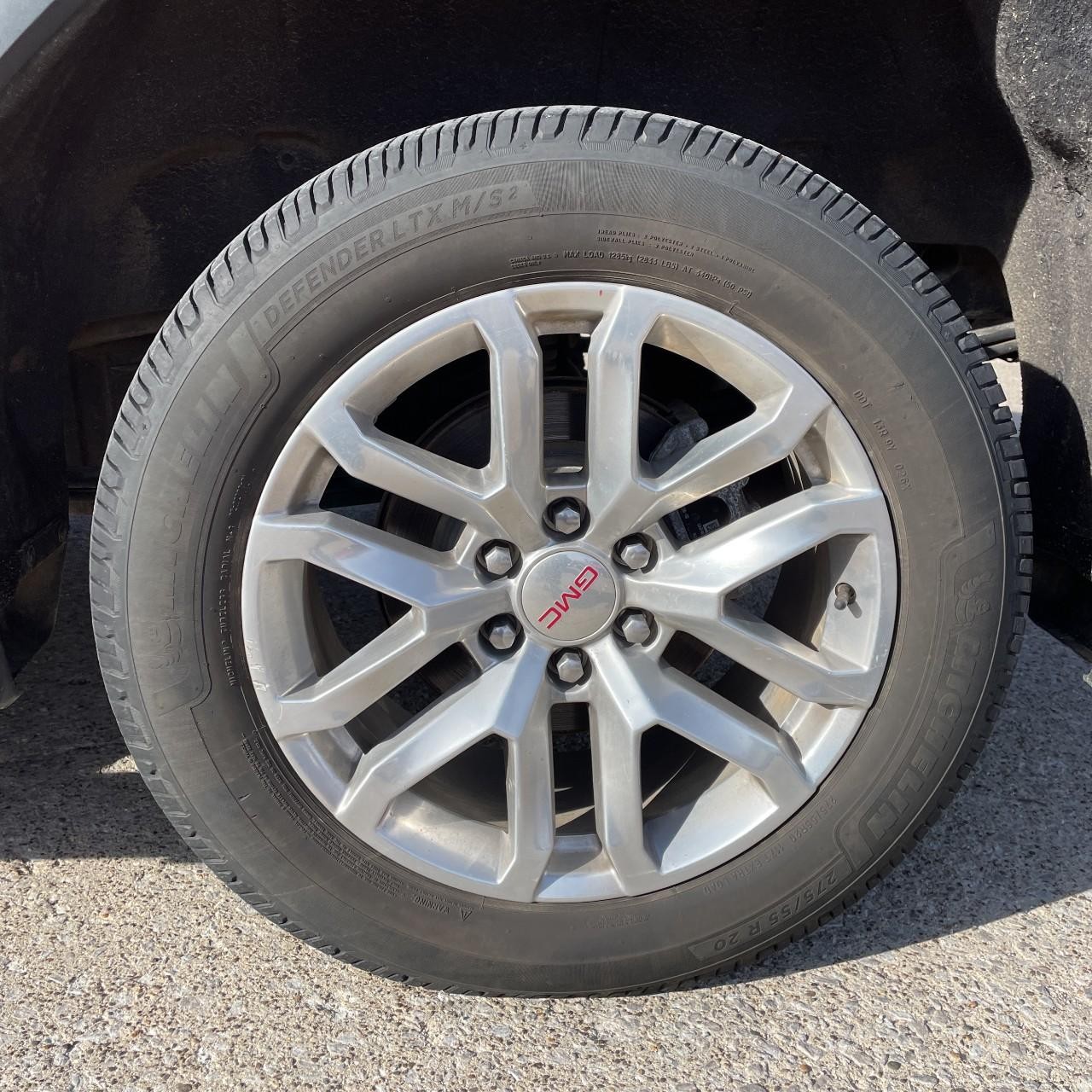 GMC Sierra 1500 Limited Vehicle Full-screen Gallery Image 3