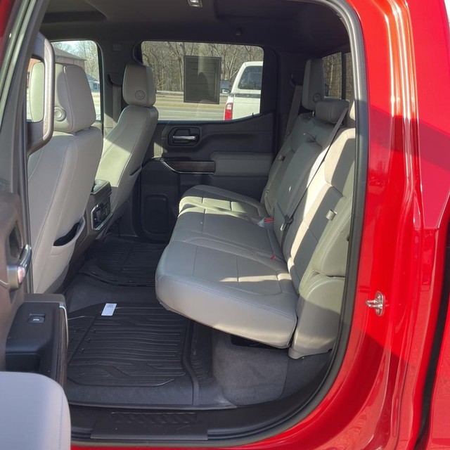 GMC Sierra 1500 Limited Vehicle Full-screen Gallery Image 6