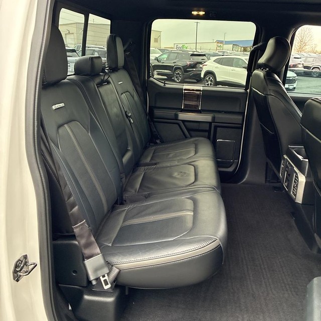 Ford F-150 Vehicle Full-screen Gallery Image 9