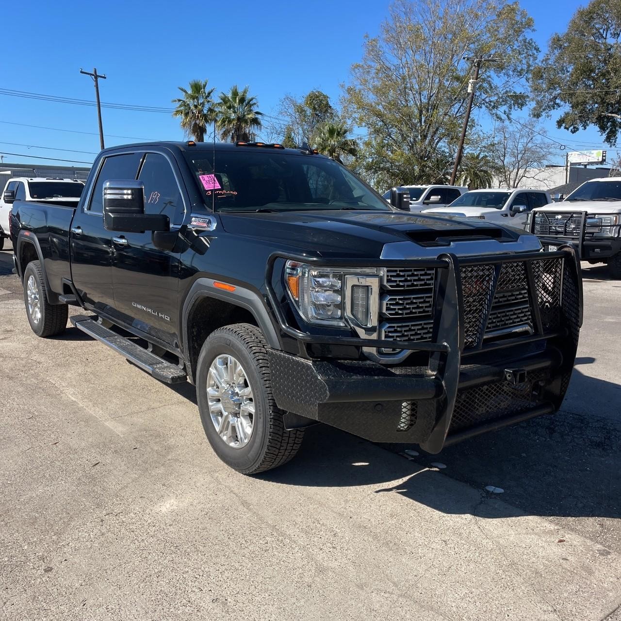 GMC Sierra 2500HD Vehicle Full-screen Gallery Image 6