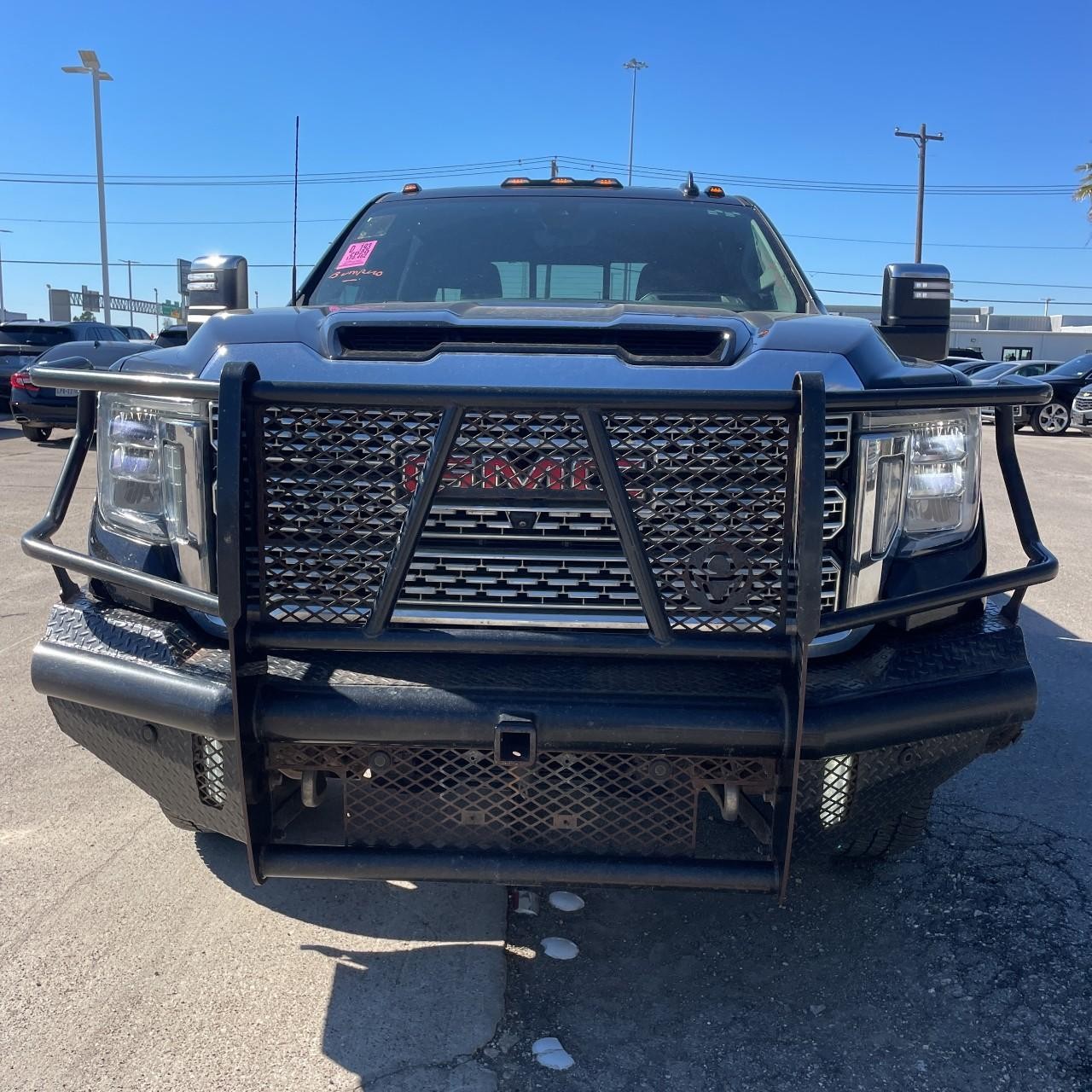 GMC Sierra 2500HD Vehicle Full-screen Gallery Image 7