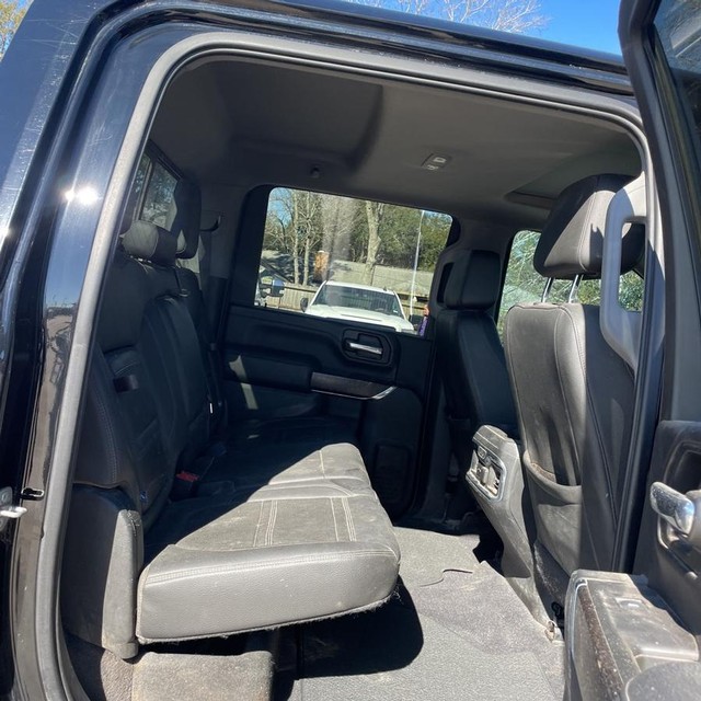 GMC Sierra 2500HD Vehicle Full-screen Gallery Image 12