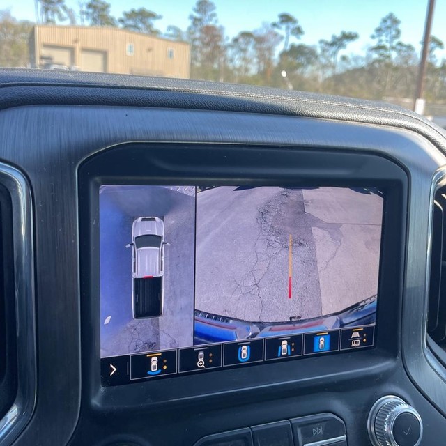 GMC Sierra 2500HD Vehicle Full-screen Gallery Image 13