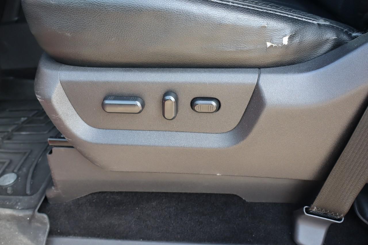 Ford Super Duty F-250 SRW Vehicle Full-screen Gallery Image 10