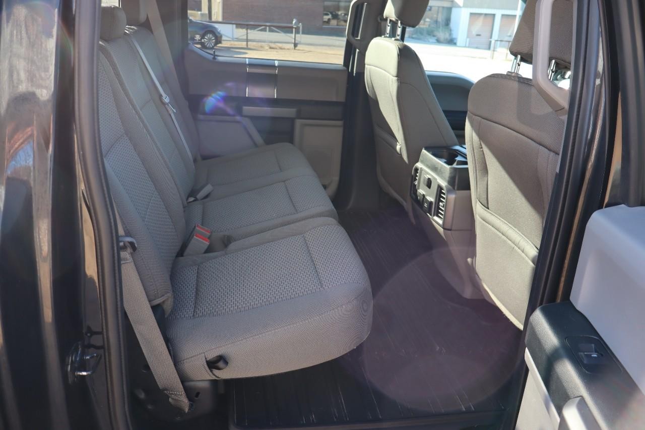 Ford F-150 Vehicle Full-screen Gallery Image 18