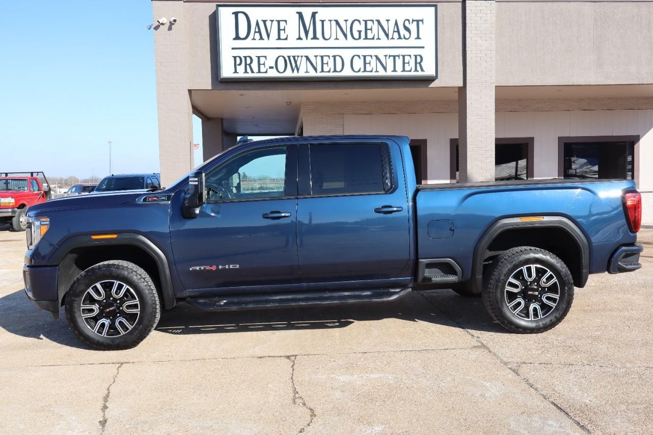 GMC Sierra 2500HD Vehicle Full-screen Gallery Image 2