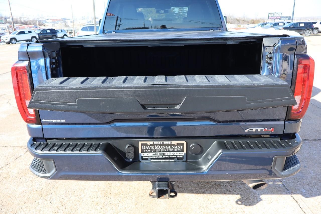 GMC Sierra 2500HD Vehicle Full-screen Gallery Image 21