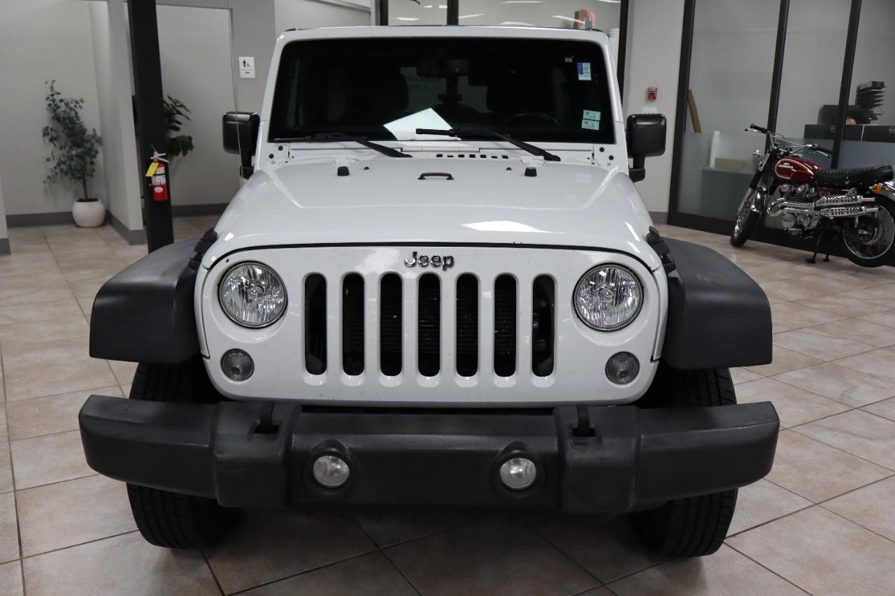 Jeep Wrangler Unlimited Vehicle Full-screen Gallery Image 8