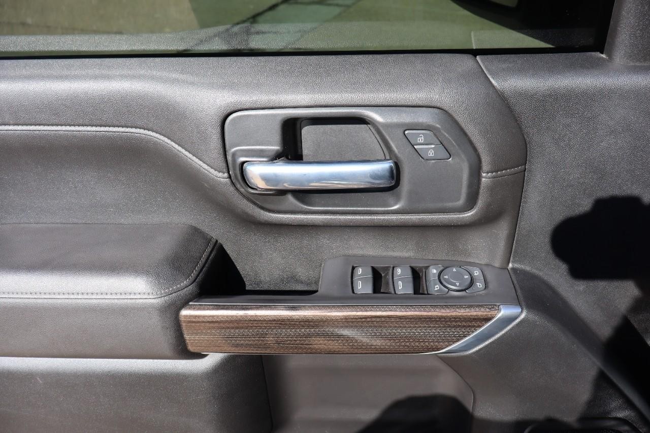 Chevrolet Silverado 2500HD Vehicle Full-screen Gallery Image 11